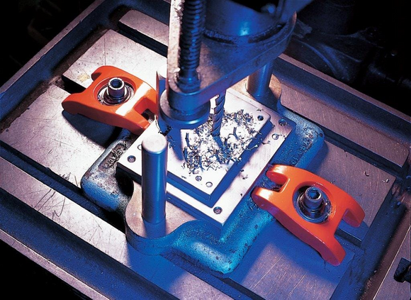 Buttress Clamps - Carver